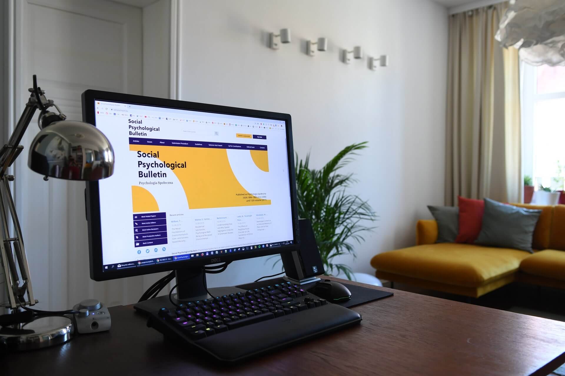 <p>Business PowerPoint Templates, Pitch Decks, and Presentation Designs</p>
